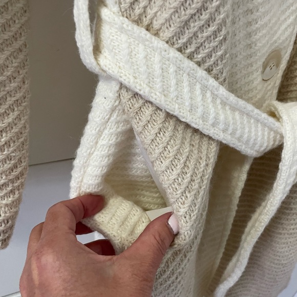 Ms. Meri Mak Coatigen - Picture 5 of 11